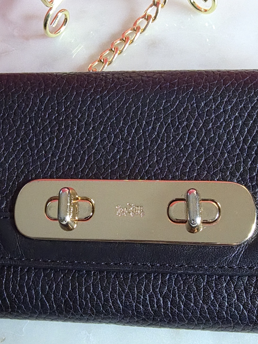 Rare Coach Black Pebbled Leather W/ Double turnlock Gold Plate Wallet - Picture 7 of 16